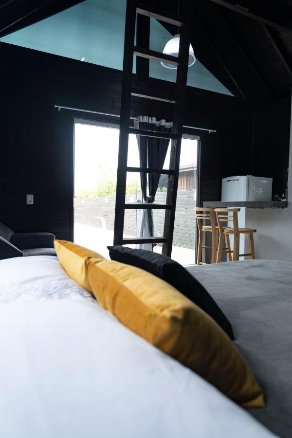 インビトゥバ Rosa Lofts - Praia Do Rosaヴィラ エクステリア 写真